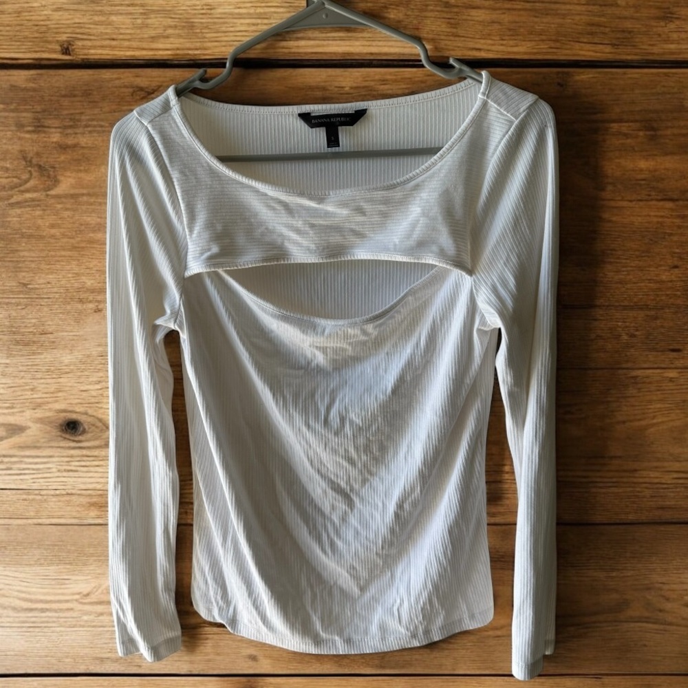 3 for $15 deal/Banana Republic White Cutout Long Sleeve Blouse